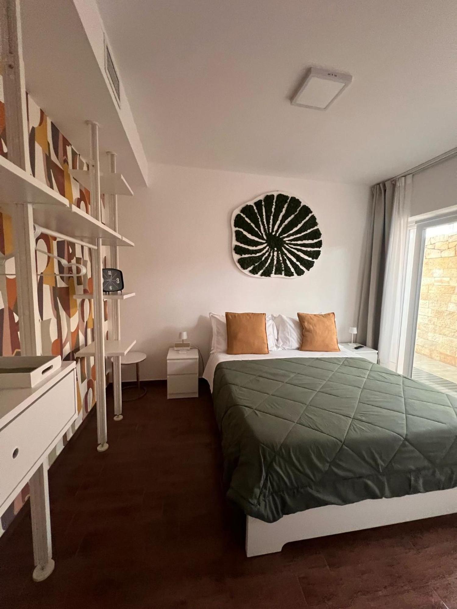 Orange Dream Hotel Полиняно а Маре Екстериор снимка
